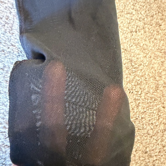 Women's Nike “Just Do It” Black Motivational Leggings w/ Mesh + hidden pocket! - Picture 9 of 11